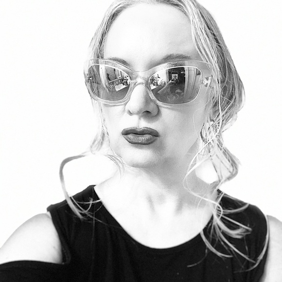 Meet your Posher, Teresa Annelise. - Picture 13 of 15